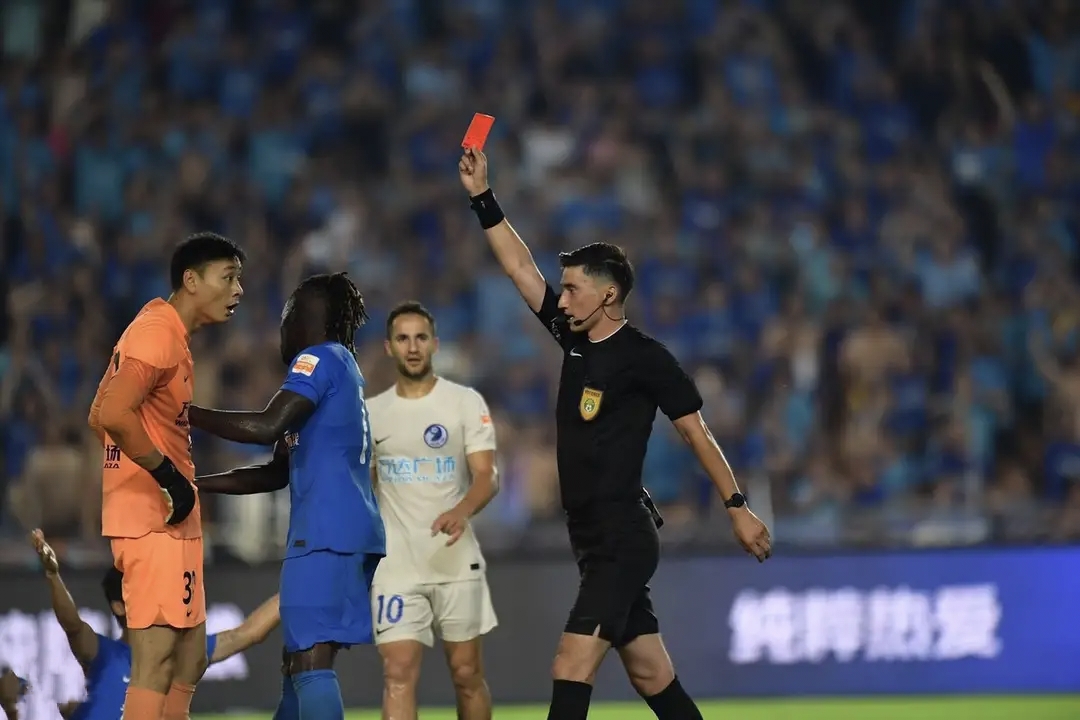 爱游戏官网包含冲刺阶段浙江队调整名单以备法国杯清晨本菲卡调整名单以备英超,这操作让人直呼:洛杉矶湖人伤情更新备战NBA总决赛的词条