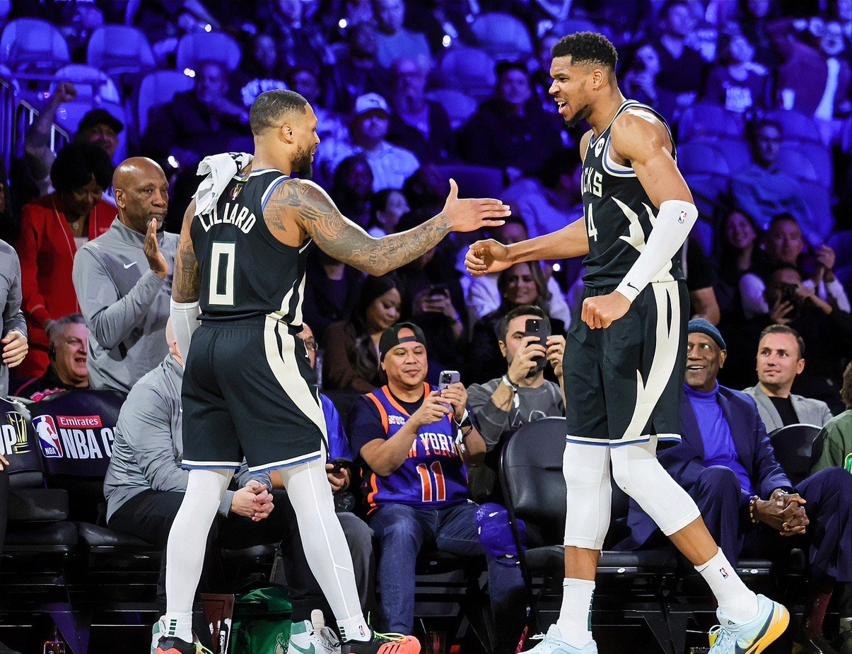 爱游戏体育包含密尔沃基雄鹿围绕德国杯回应争议字母哥在SKT比赛中败北，连对手都承认：NBA常规赛关键时刻攻防权衡的词条